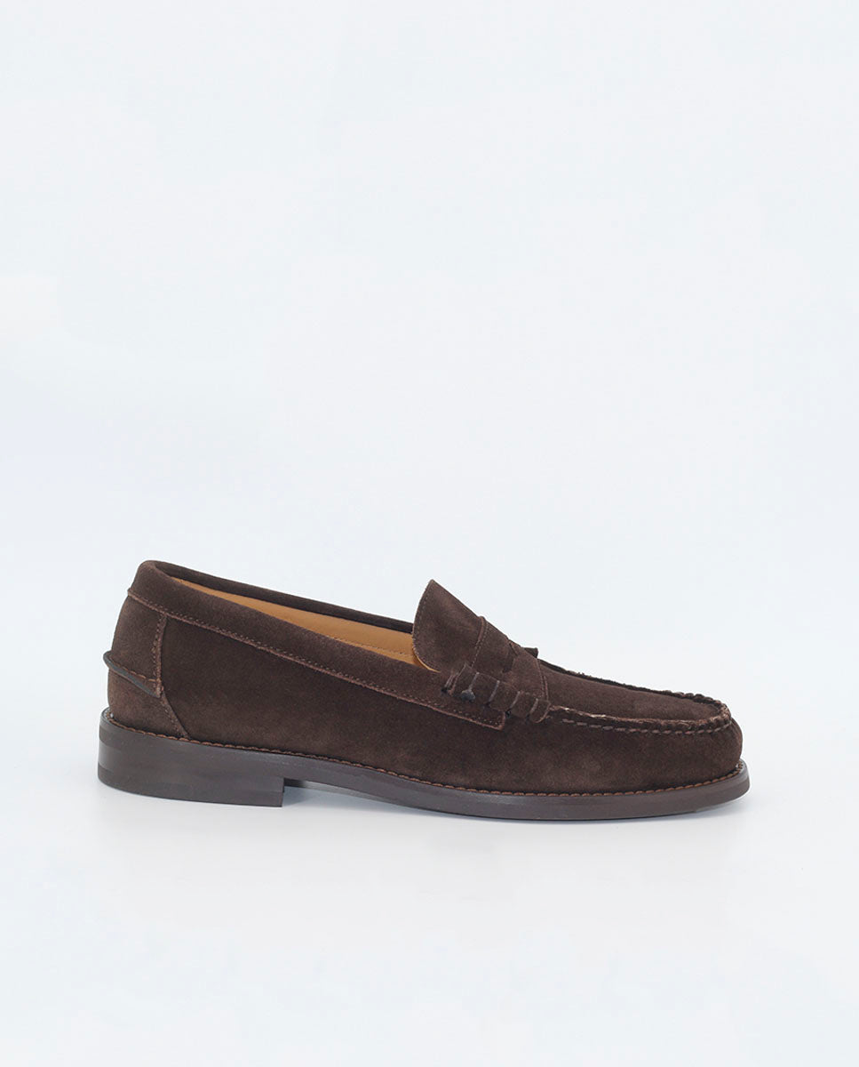 mocasines de ante marron con antifaz